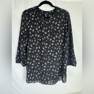 NYDJ Black Patterned Georgette Henley - L